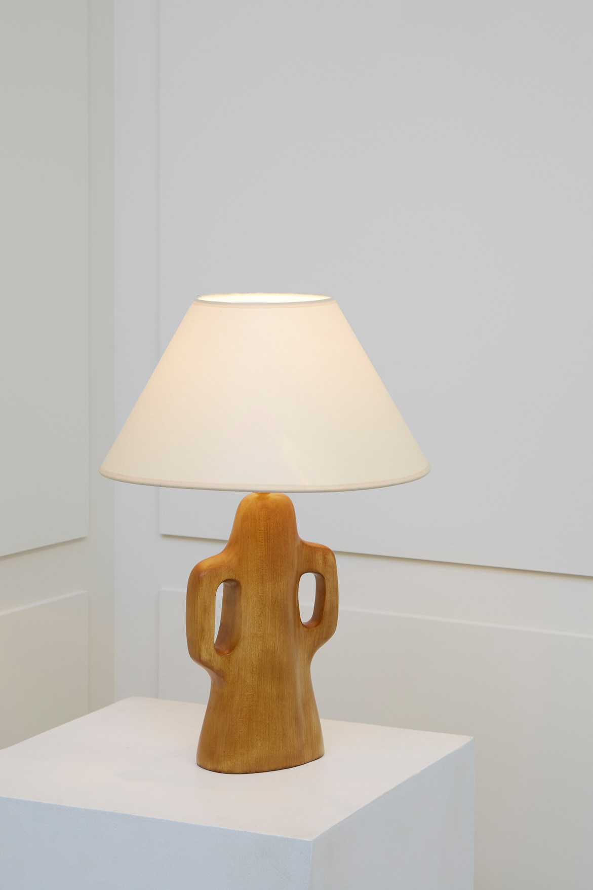 Alexandre Noll, Lampe en merisier, vue 02