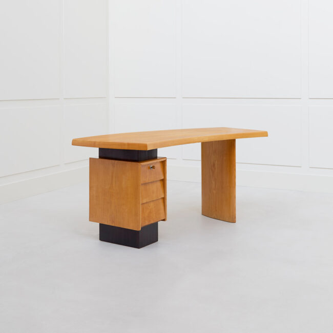 Charlotte Perriand & Pierre Jeanneret, Desk model n°9