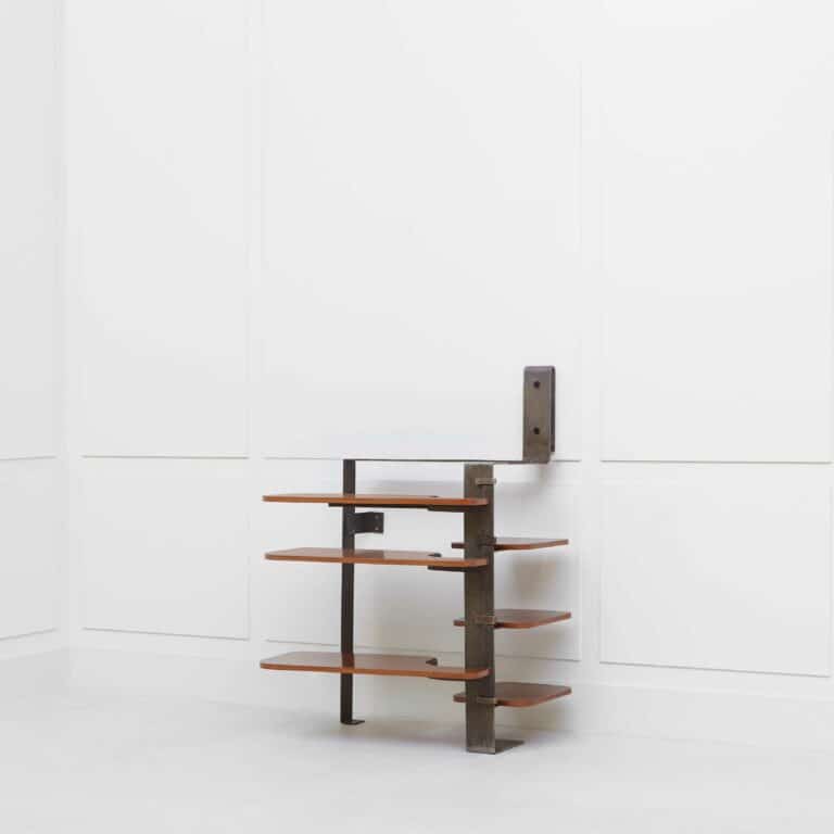 Pierre Chareau, Meuble d’applique à journaux «MT 407» ou «MD 362»