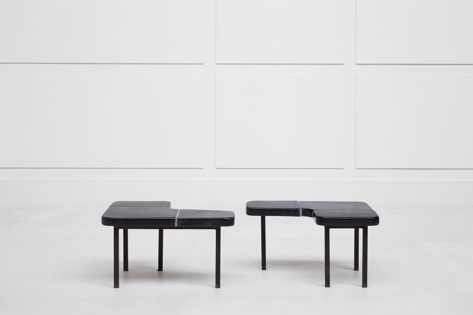 Georges Jouve, Pair of interlocking coffee tables, vue 03