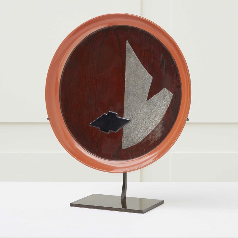 Eileen Gray, Plateau en laque