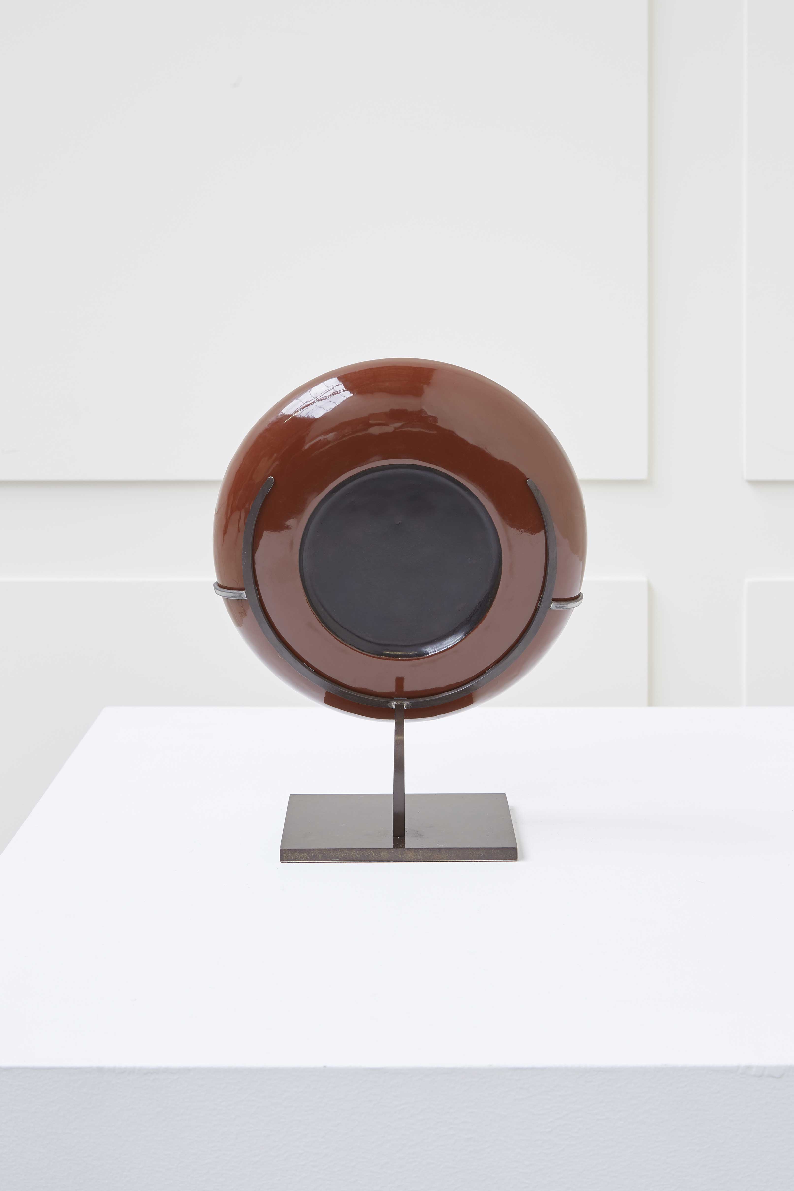 Eileen Gray, Lacquered platter, vue 03