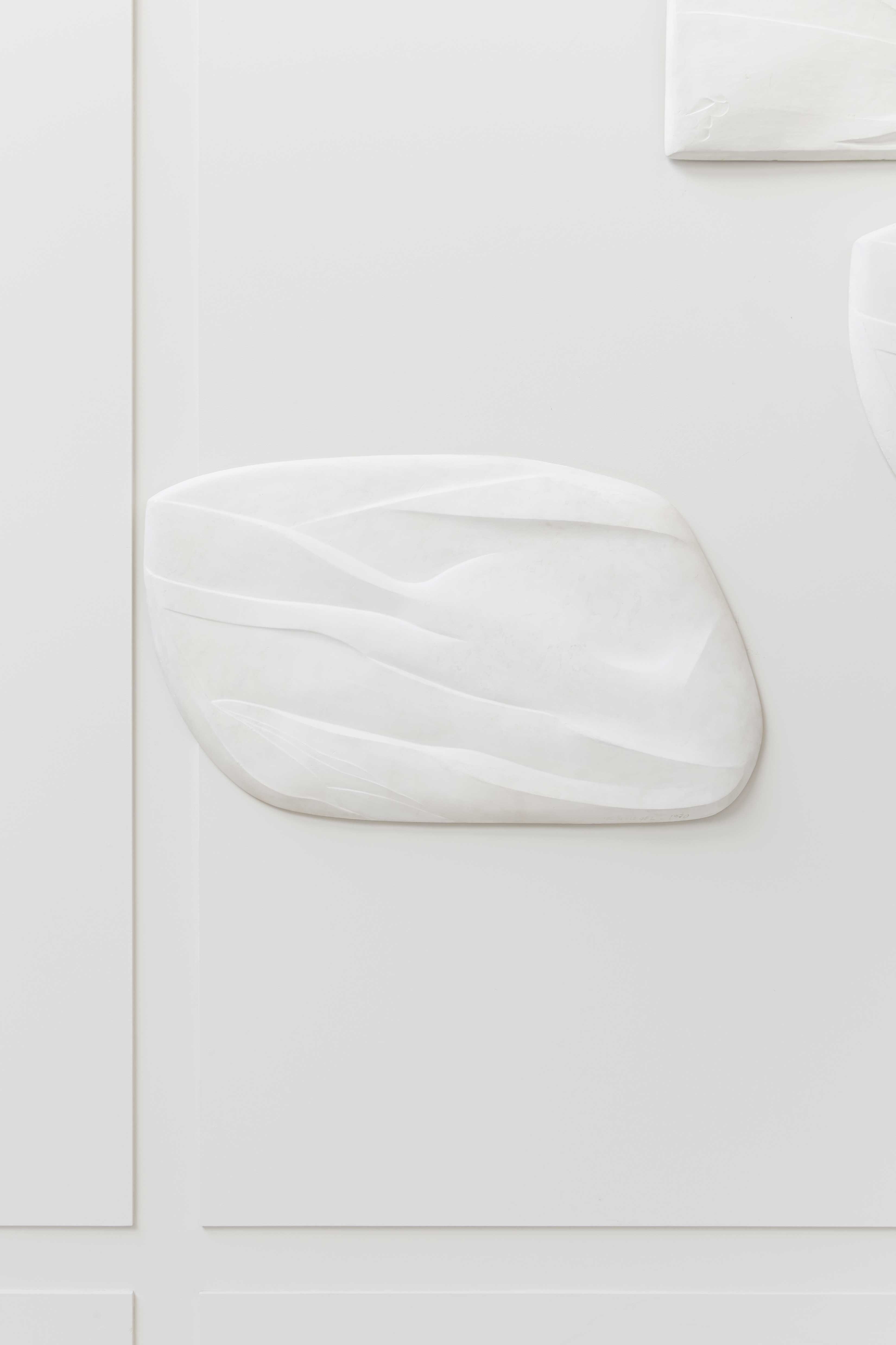 Valentine Schlegel, Bas-relief « La plage », vue 01