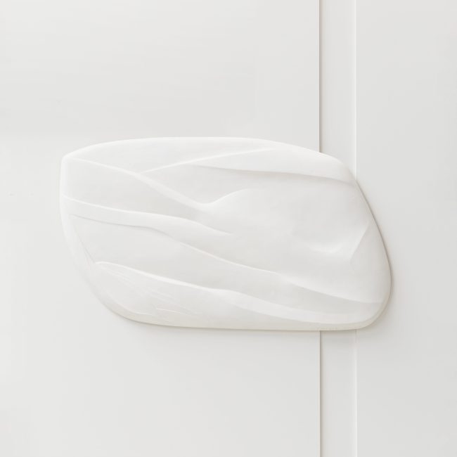 Valentine Schlegel, Low relief “La plage”