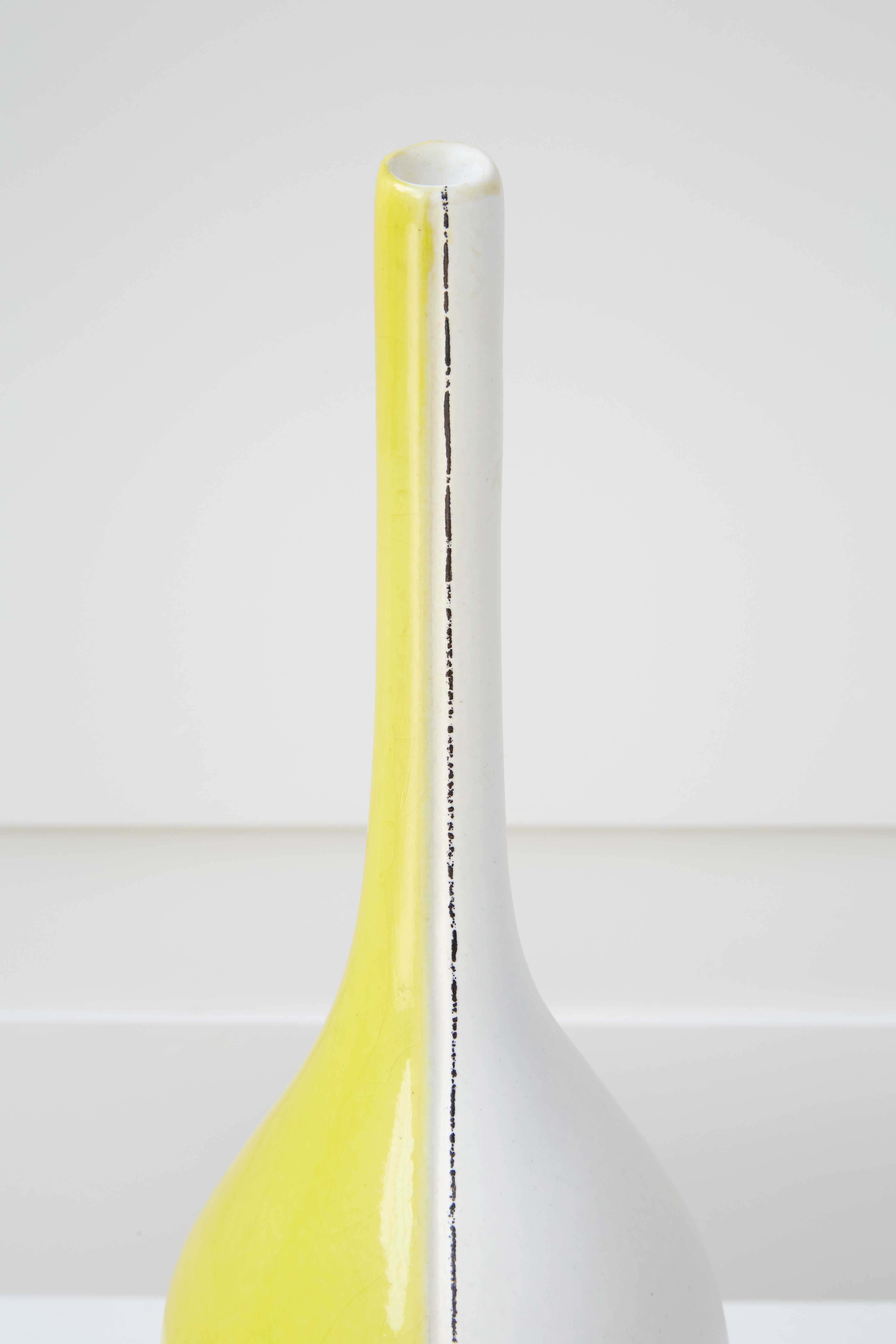 Denise Gatard, Vase, vue 05