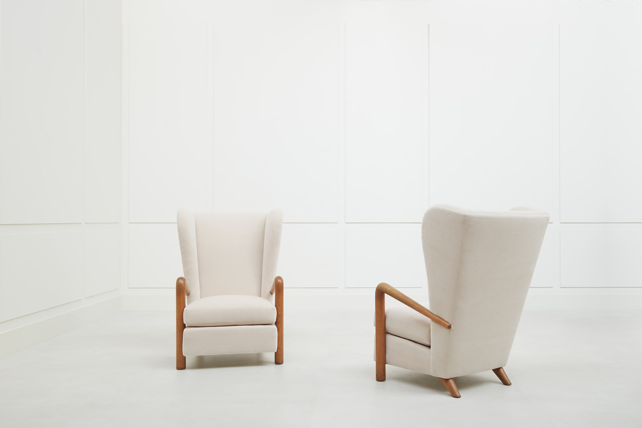 Jean Royère, Paire de fauteuils, vue 03