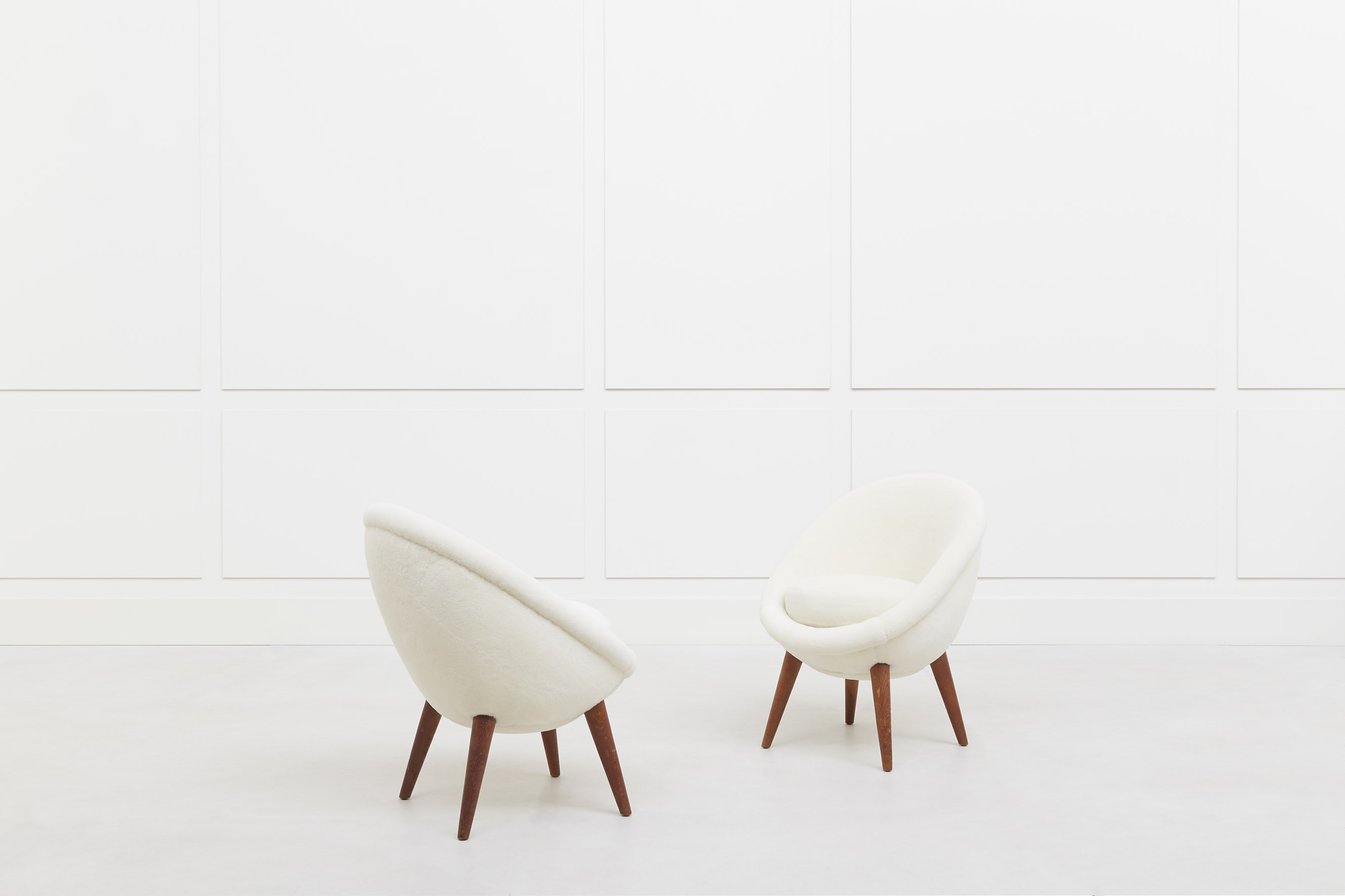 Jean Royère, Paire de fauteuils « Œuf », vue 03