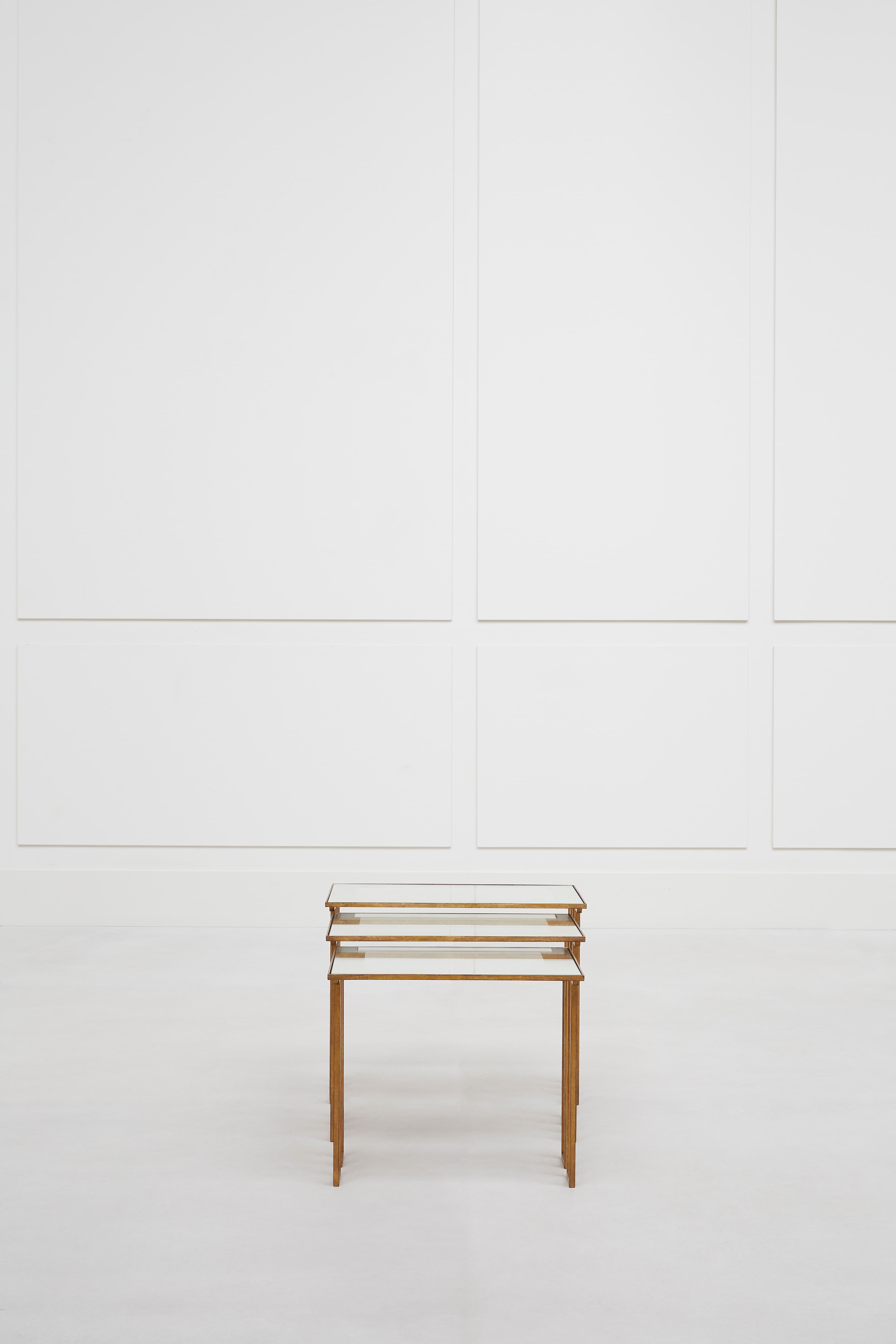 Jean Royère, Tables gigognes « Créneaux », vue 04
