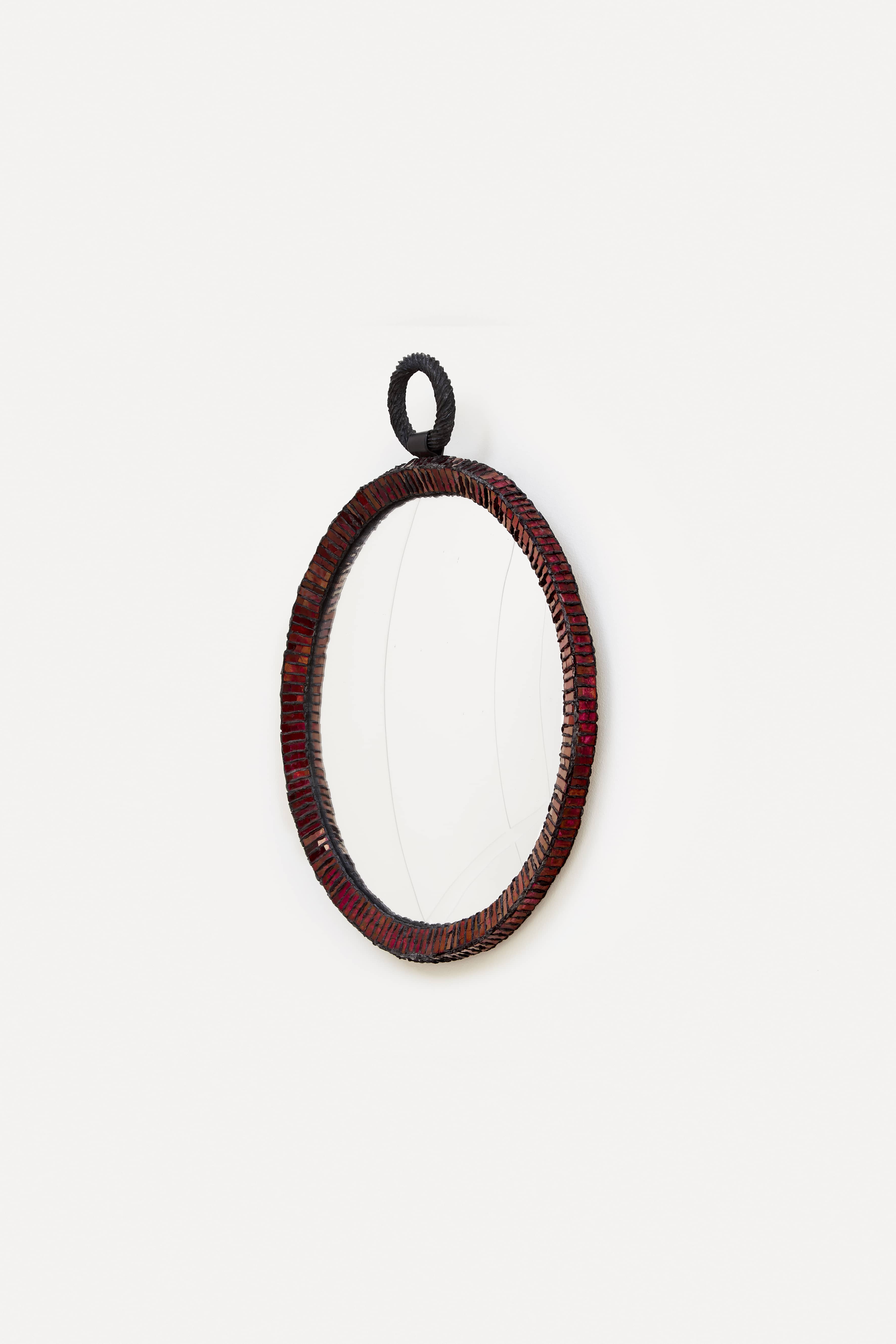 Line Vautrin, miroir « Montre » rouge, vue 02
